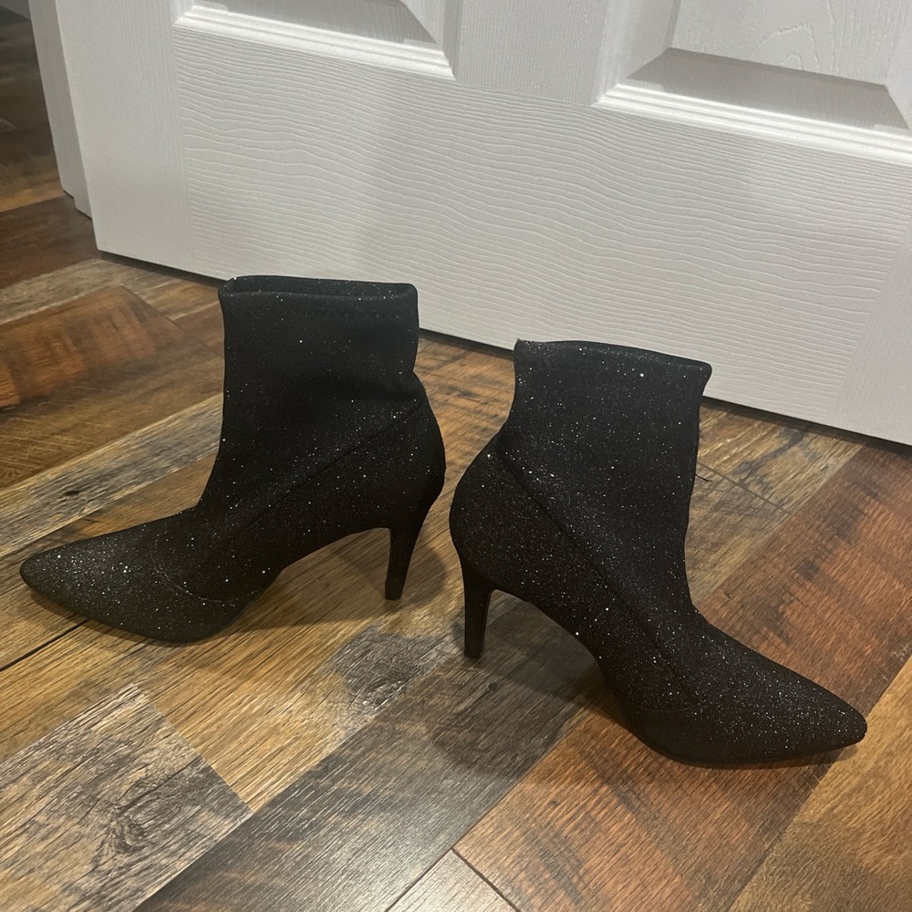 Chic Black Sparkle Heeled Boots - Picture 4 of 5